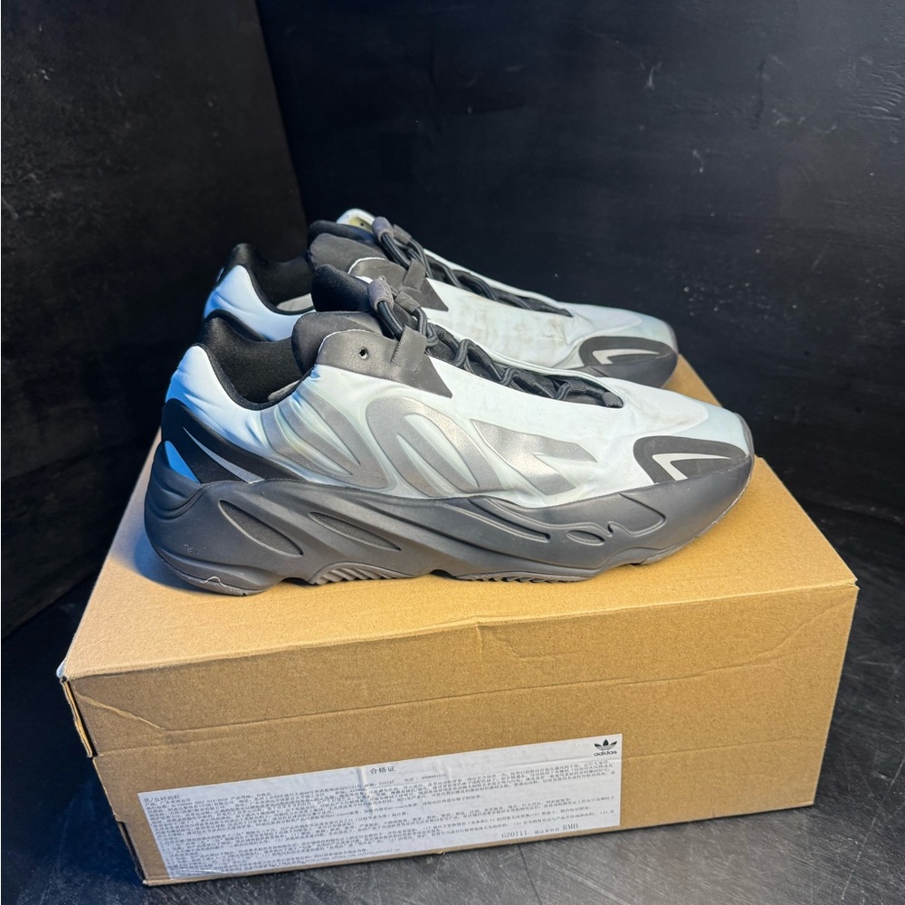 Adidas Men's Black and Gray Sneakers yeezys